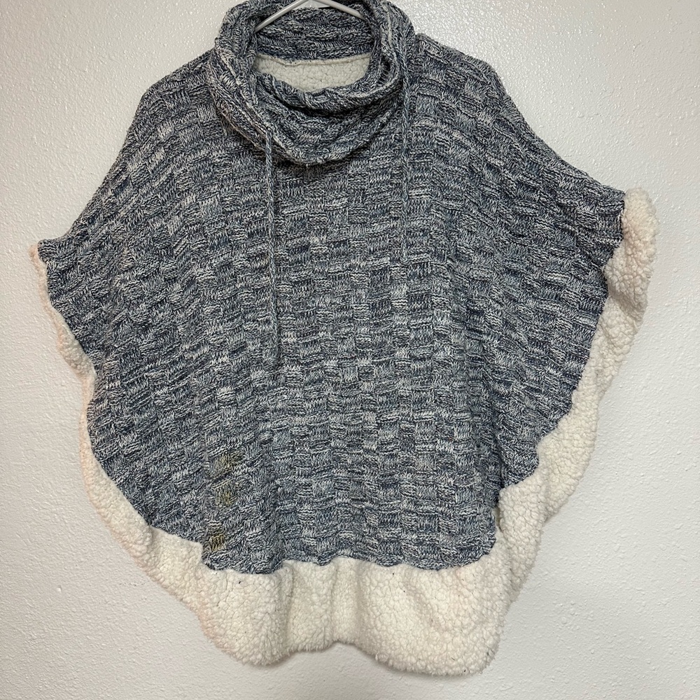 Chic Gray and Cream Women's Poncho